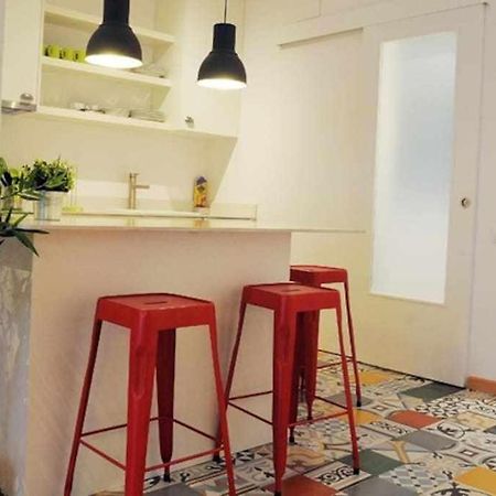 Calm Modern Apartment Barcelona Bagian luar foto